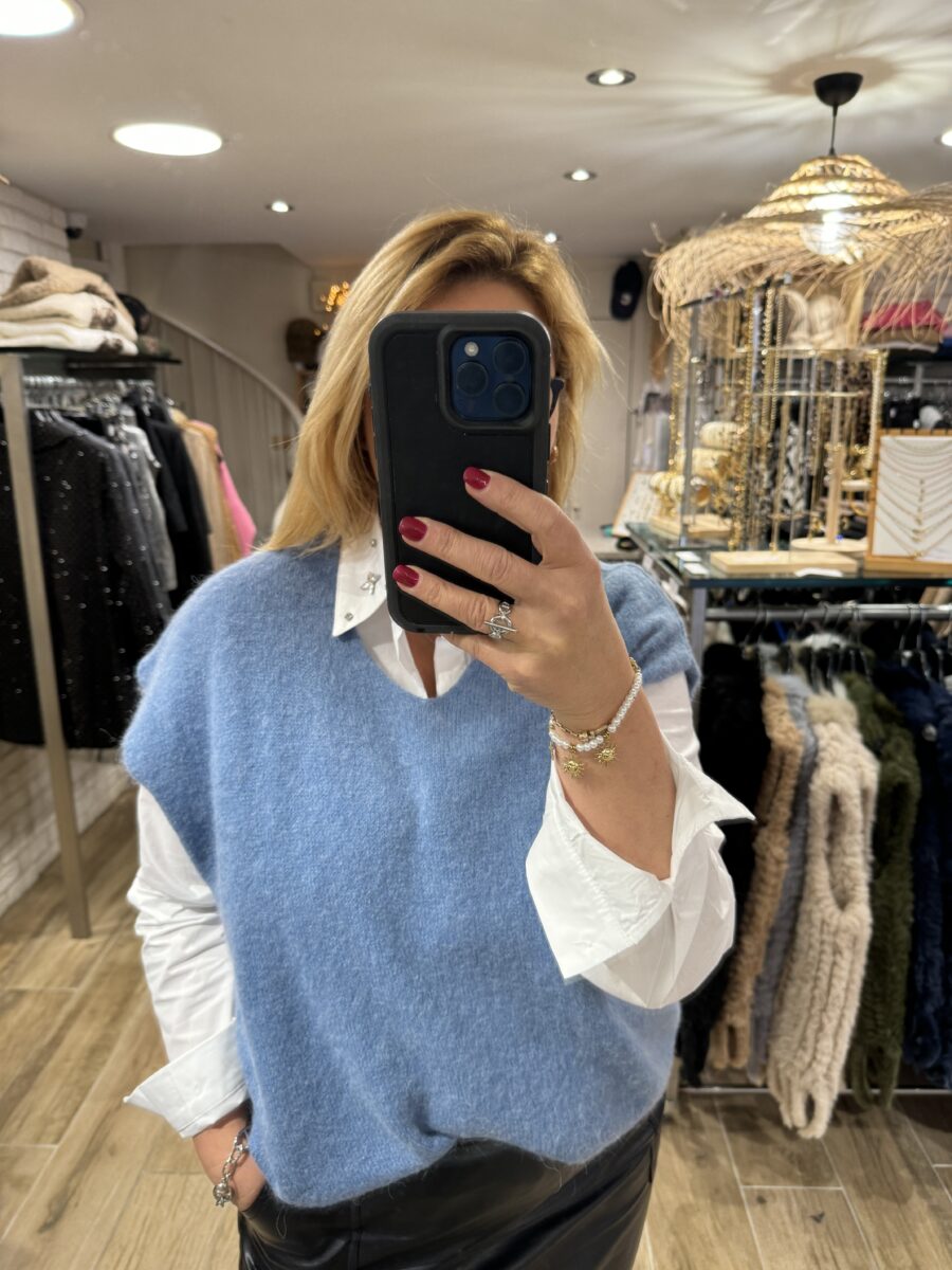 Pull sans manche bleu ciel