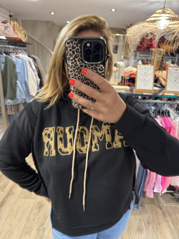 Sweat à capuche noir « Amour »