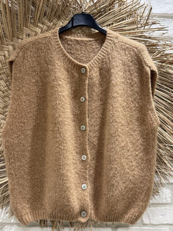Gilet sans manches camel avec boutons 
TU