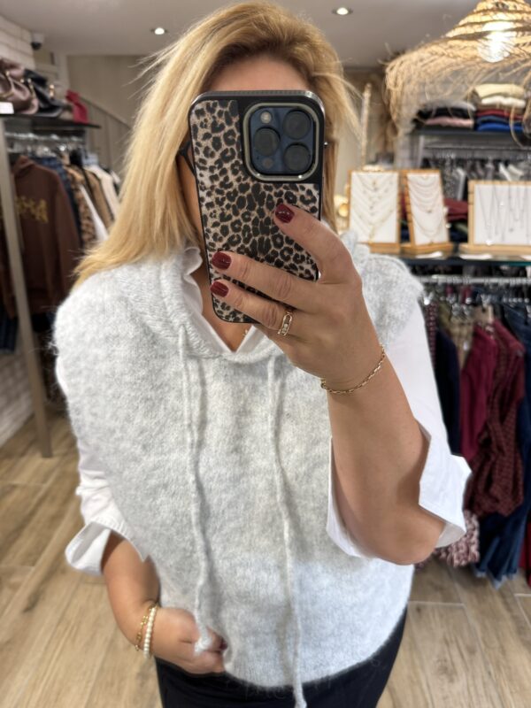 Pull sans manches à capuche gris
TU