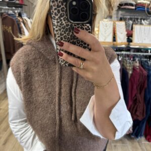 Pull sans manches à capuche marron 
TU