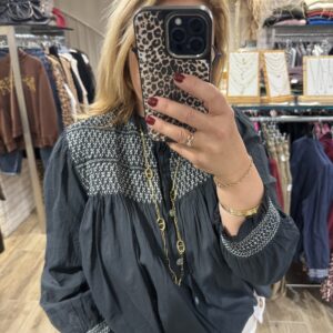 Chemise Agathe noire 
TU