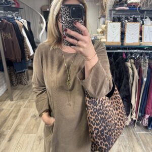 Robe droite avec poches camel
TU