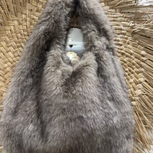 Sac cabs taupe en fausse fourrure