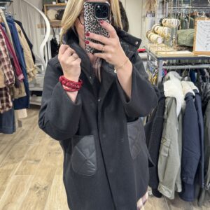 Veste noire oversize
TU 38 au 42