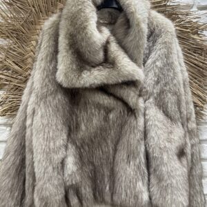 Veste en fausse fourrure beige
TU 38/42