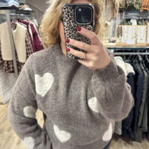 Pull oversize marron col rond cœur 
TU 38/42