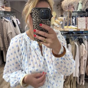 Chemise à pois bleu ciel en voile de coton TU 36/42